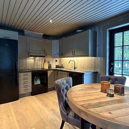 Nymon Mountain Lodge Stoten Bagian luar foto